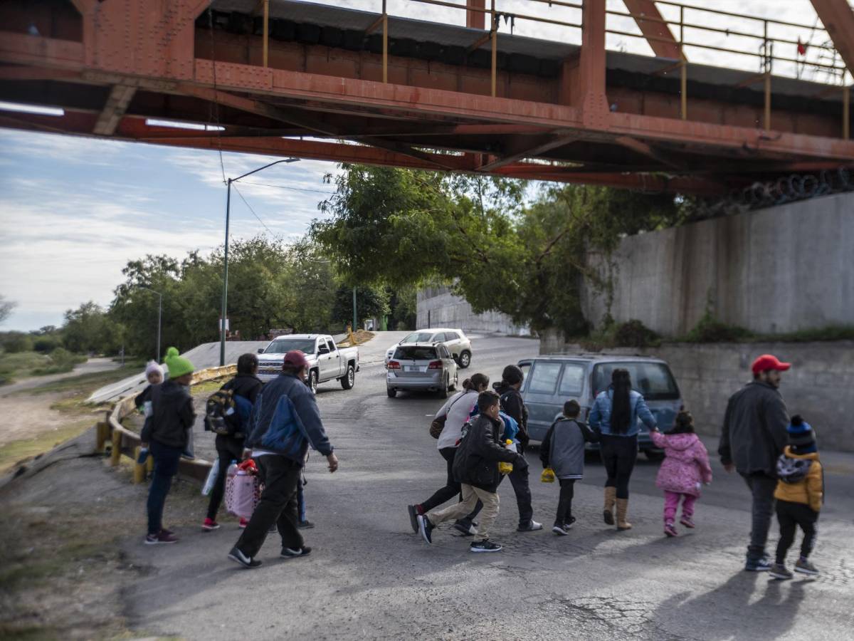 EEUU activa un plan para suspender la norma que permite expulsar a migrantes