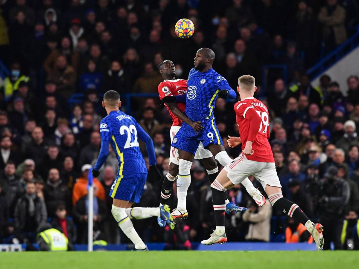 El Chelsea sigue líder pese a empate con Manchester United
