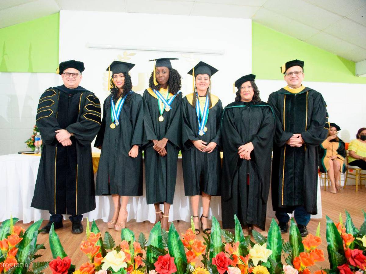 UTH de La Ceiba gradúa a 60 nuevos profesionales