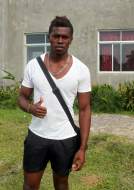 El 'Tanque” Suazo firma para Dragón