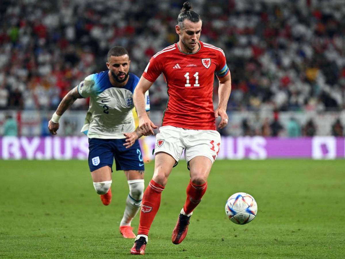 Gareth Bale solo jugó 45 minutos en la derrota que sufrió Gales contra Inglaterra.