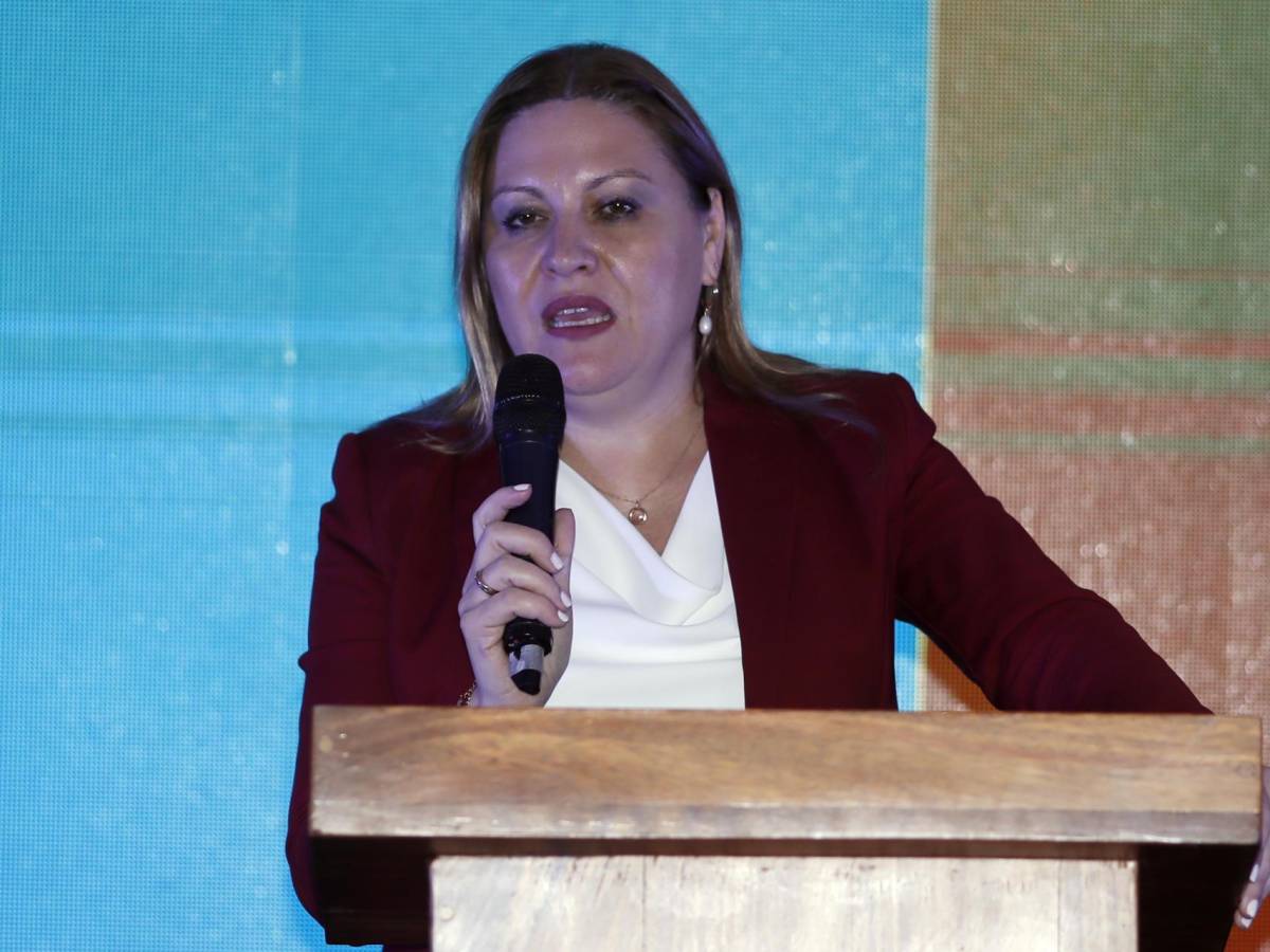 La titular de la OACNUDH, Isabel Albaladejo, habla el 6 de diciembre de 2022 en Tegucigalpa.