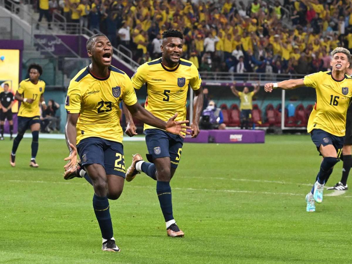 Moisés Caicedo ilusionó a Ecuador con su gol del empate que les daba la clasificación.