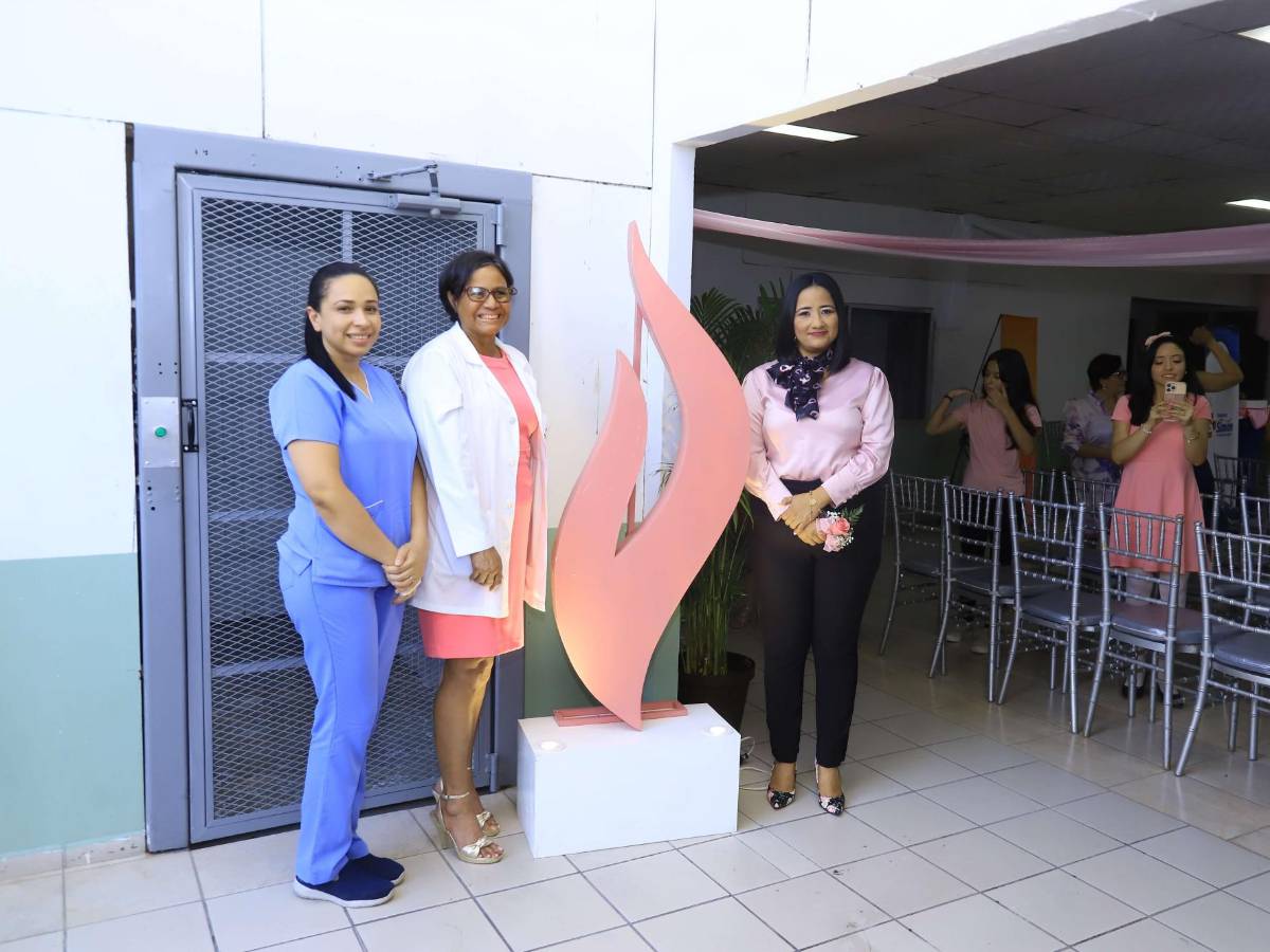 La Liga Contra el Cáncer enciende la flama rosa de la esperanza