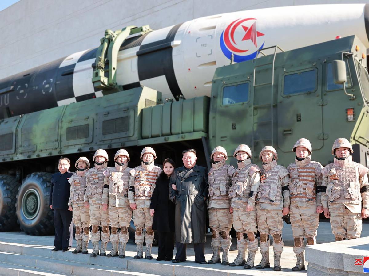 Kim asegura que Corea del Norte tendrá la fuerza nuclear más poderosa del mundo