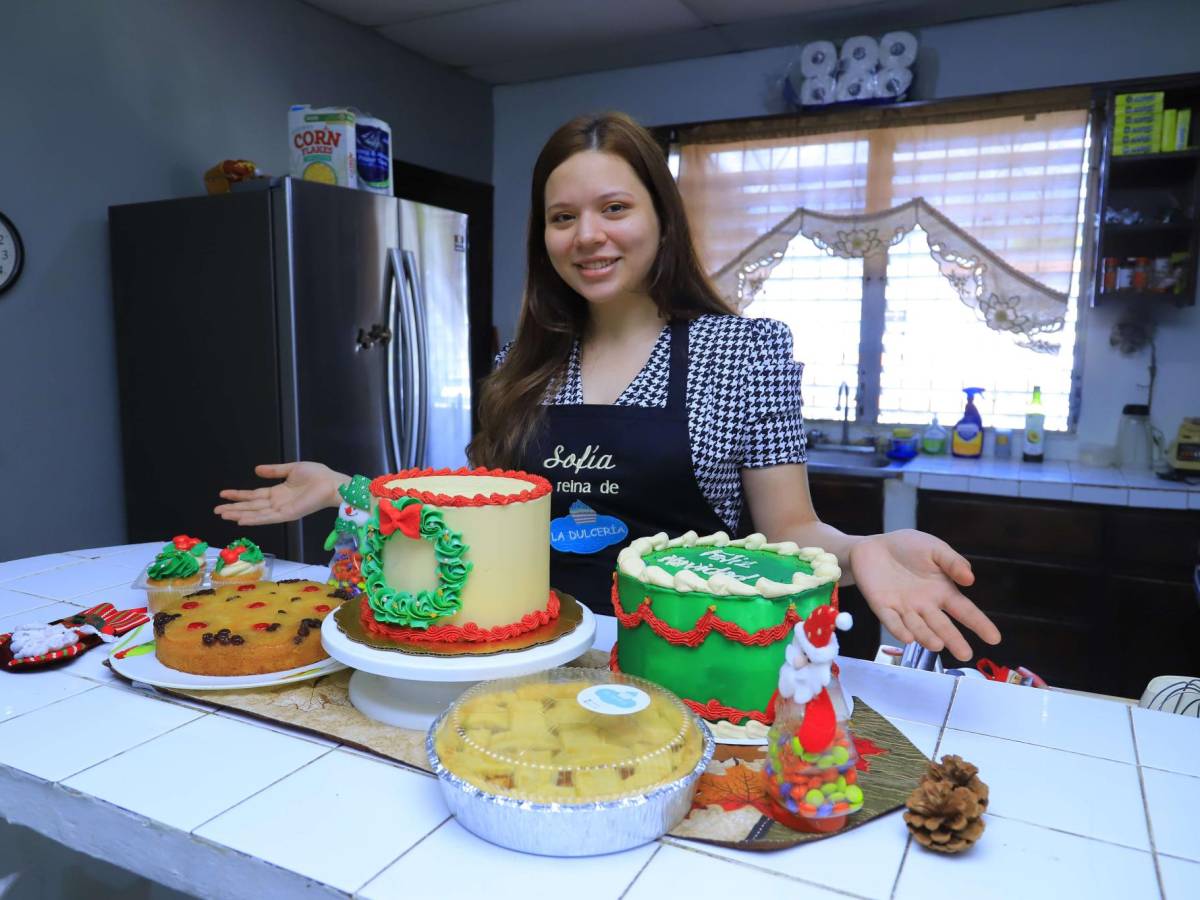 Estudiante de psicología emprende con postres en línea y sueña con abrir un café