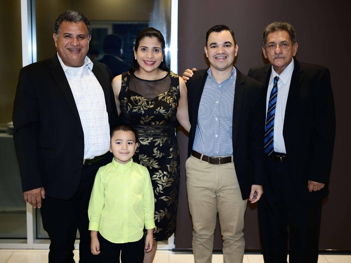 Asociación Médica Sampedrana condecora a médicos en SPS