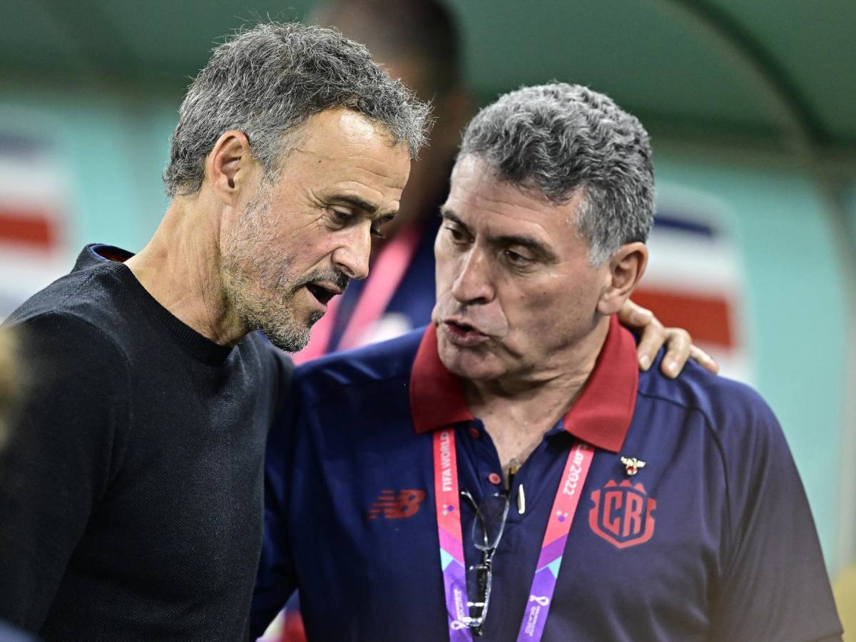 Luis Fernando Suárez junto a Luis Enrique en la previa del encuentro.