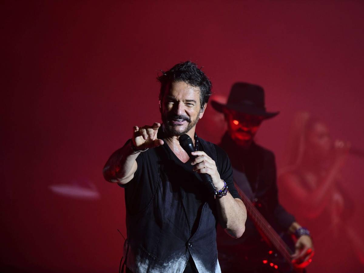Tras exitoso show en San Pedro Sula, Ricardo Arjona canta hoy en Tegucigalpa