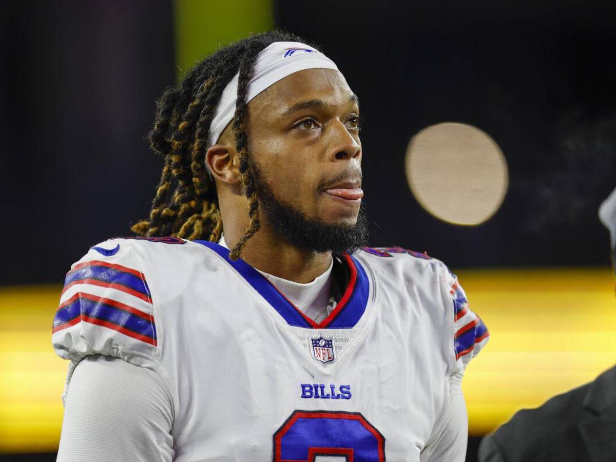 Damar Hamlin, el jugador de la NFL que se desplomó tras una tacleada.