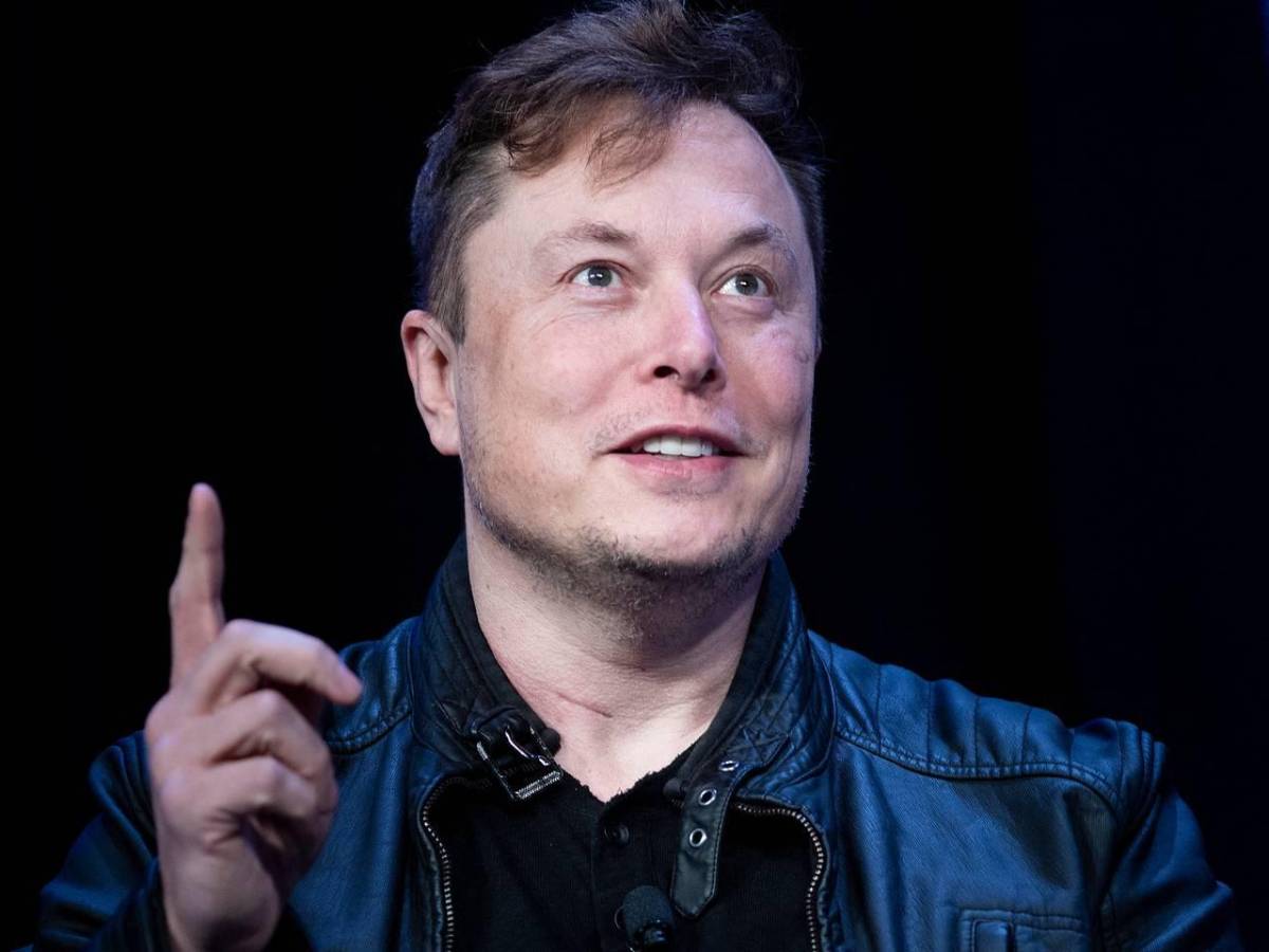 Musk anuncia que Neuralink realizará implantes en el cerebro en 6 meses
