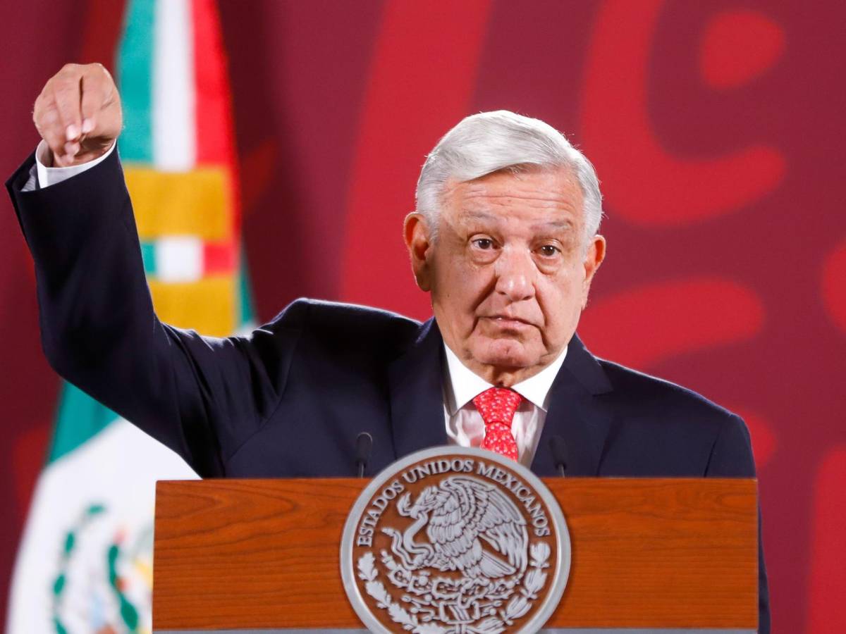 López Obrador pide “mejores futbolistas” tras salida de México de Qatar 2022