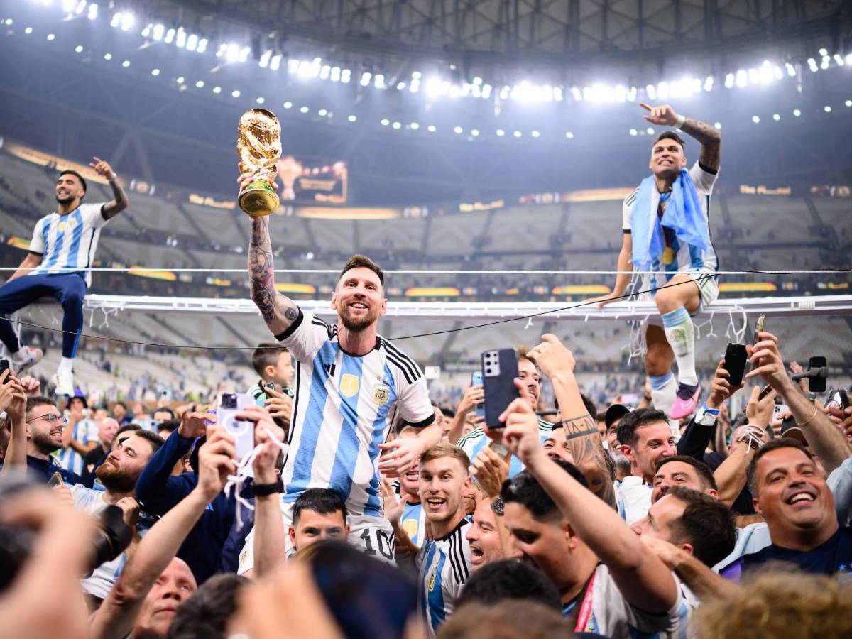 ¿A qué hora llega Argentina a su país para festejar con la afición?