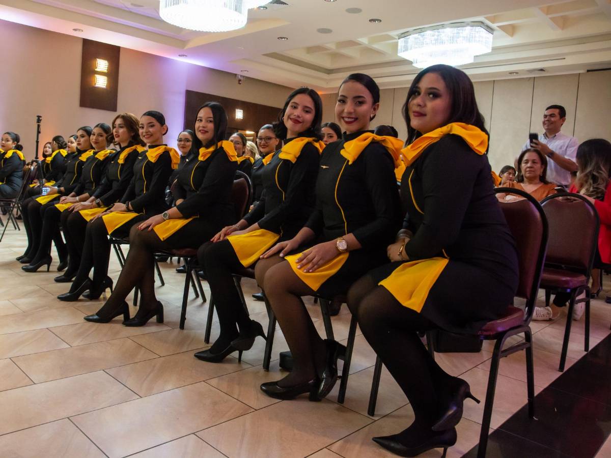 Horizontes Escuela de Aviación celebra graduación de aeromozas