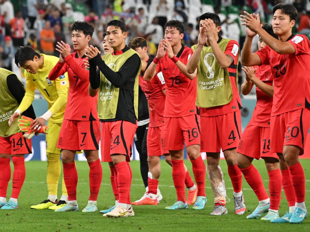 Corea del Sur aún tiene posibilidades de clasificar, pero en la próxima jornada se enfrentarán a Portugal.