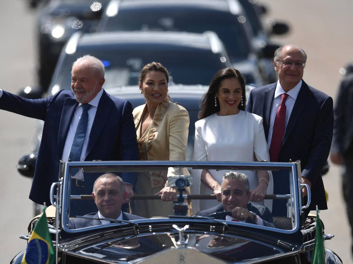 Lula jura como nuevo presidente de Brasil por tercera vez