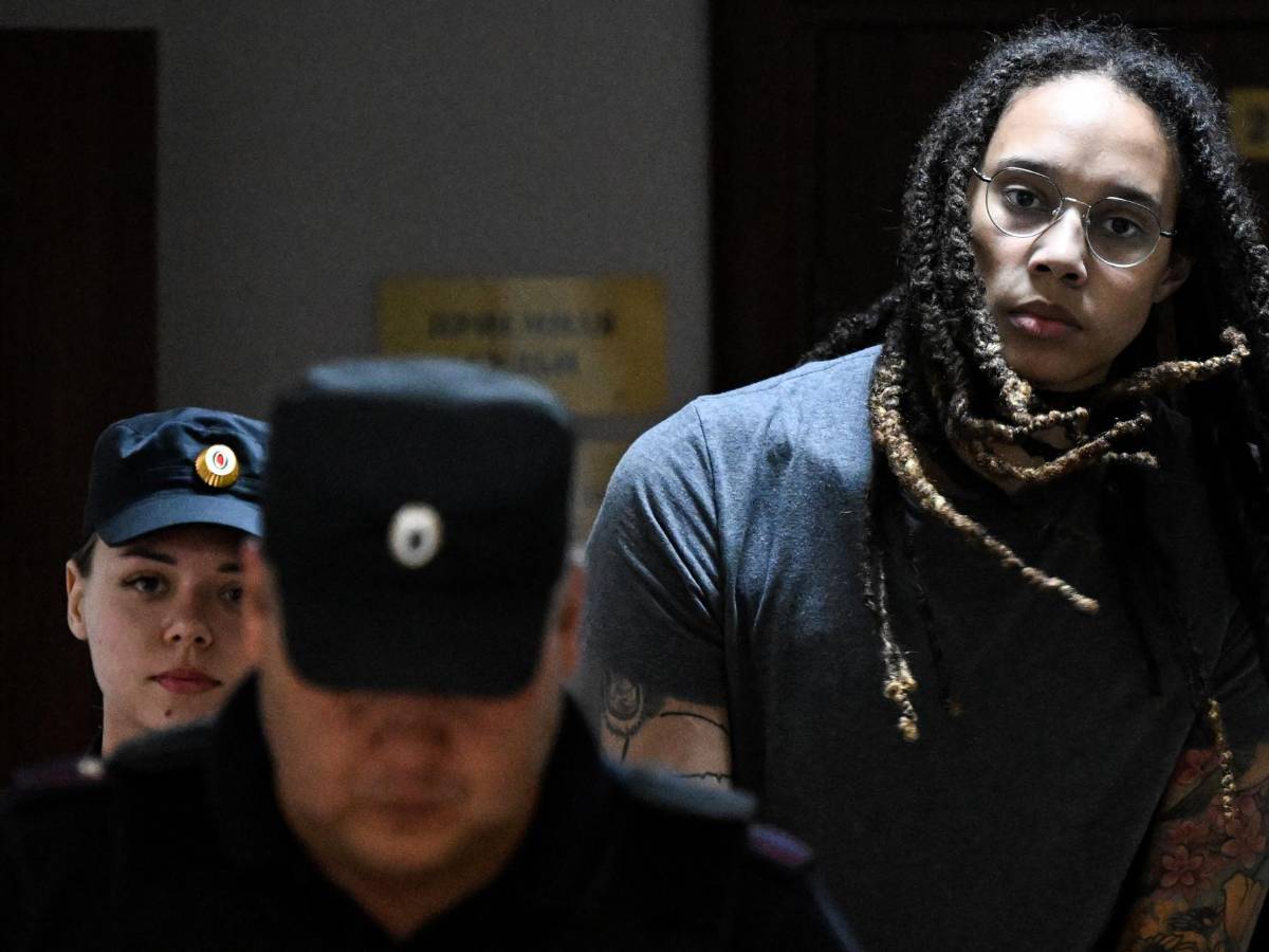 Biden anuncia liberación de Griner tras intercambio de prisioneros con Rusia