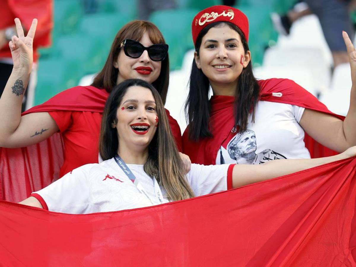 Danesas y tunecinas son furor en el Mundial de Qatar 2022