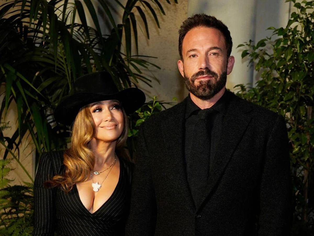 Jennifer López elimina todas sus fotos de Instagram