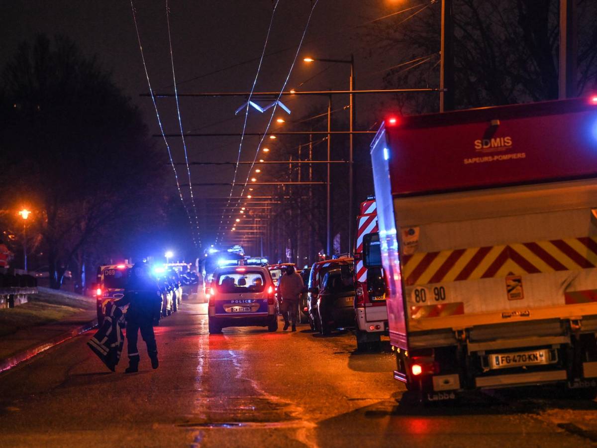 Diez personas mueren en un incendio en Francia