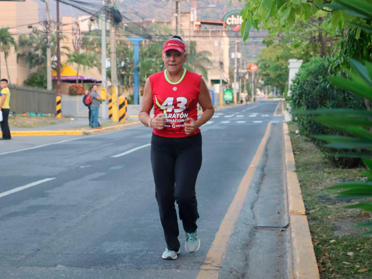Doña Karla, lista para correr en la Maratón LA PRENSA
