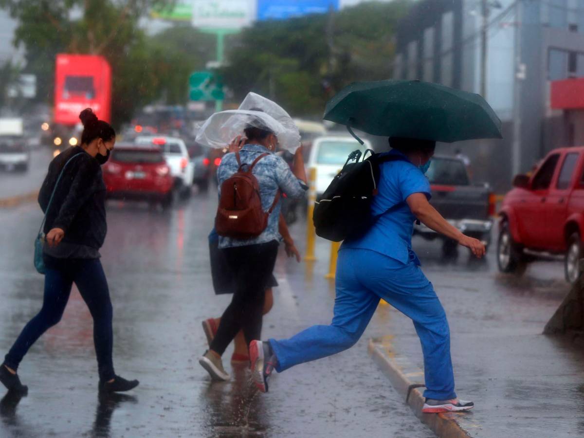 En alerta verde por lluvias en 15 departamentos de Honduras