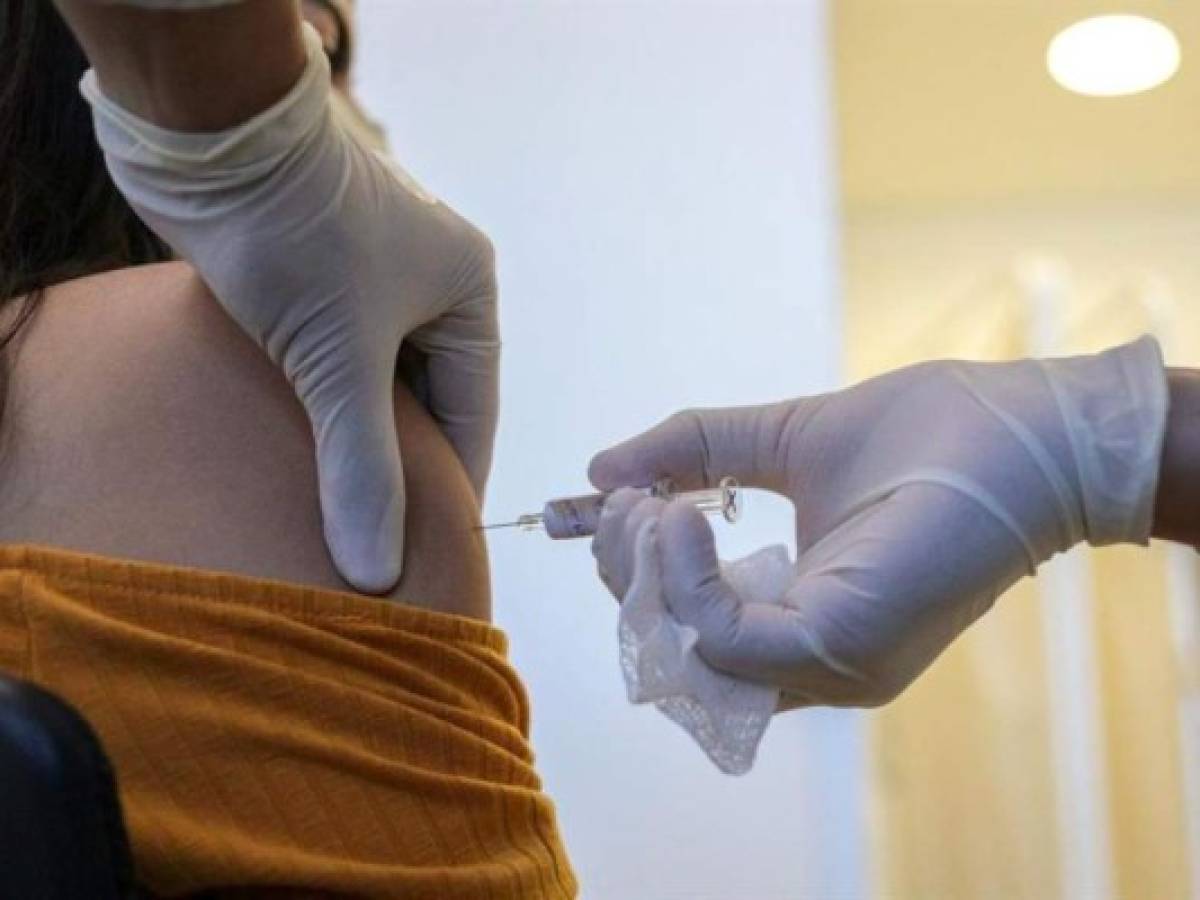 La gente no empezará a ser vacunada antes de primera parte de 2021, según OMS  