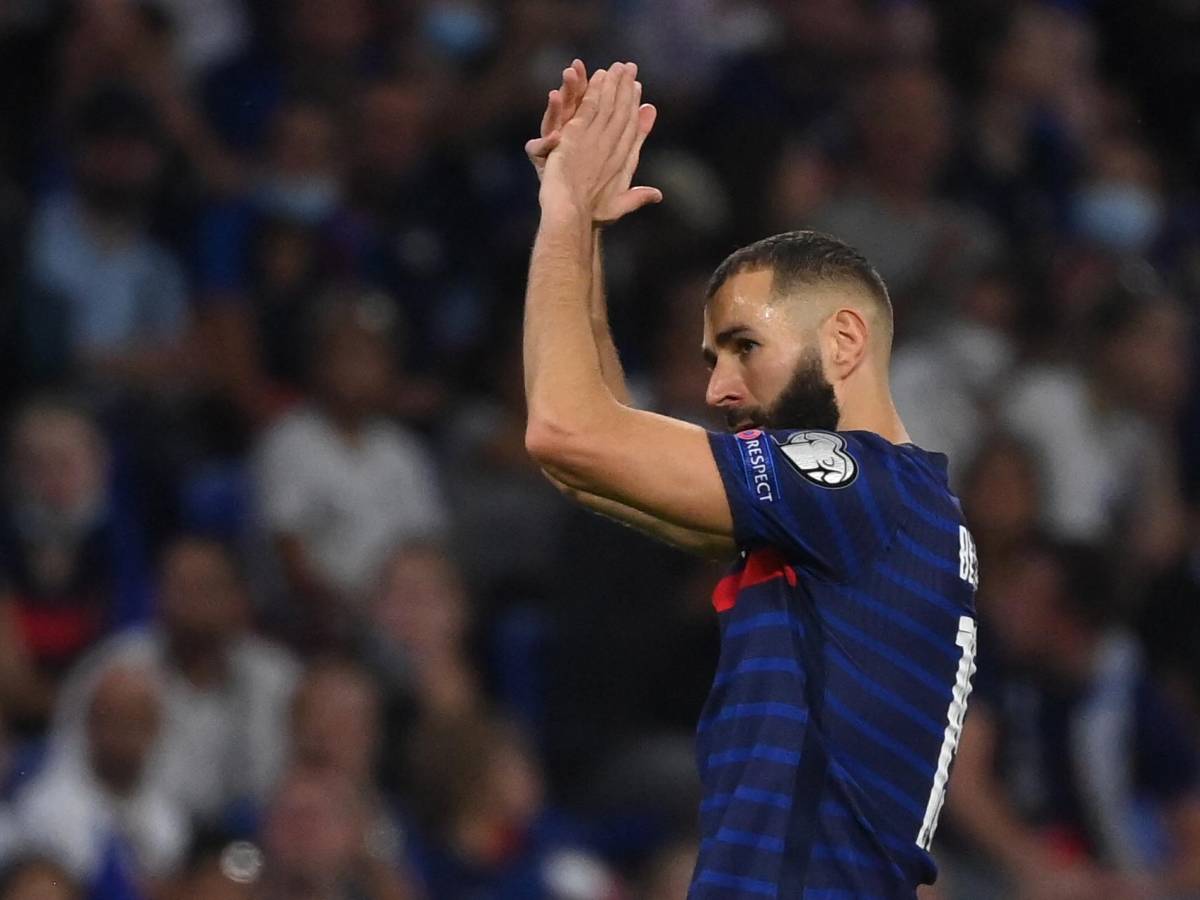 Benzema anuncia su retiro de la selección de Francia