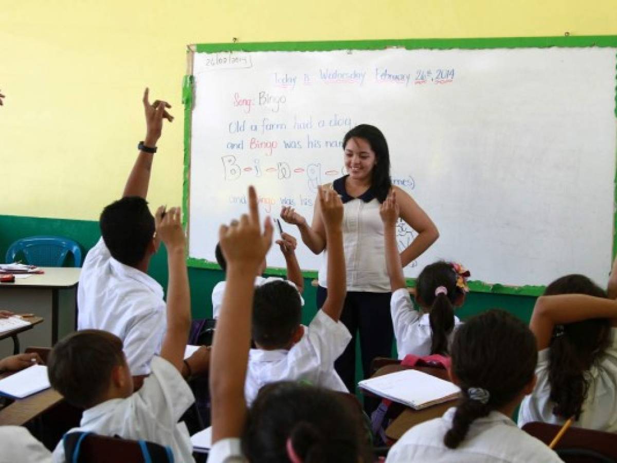 Con diez días de retraso reciben sueldo los docentes con interinato en San Pedro Sula