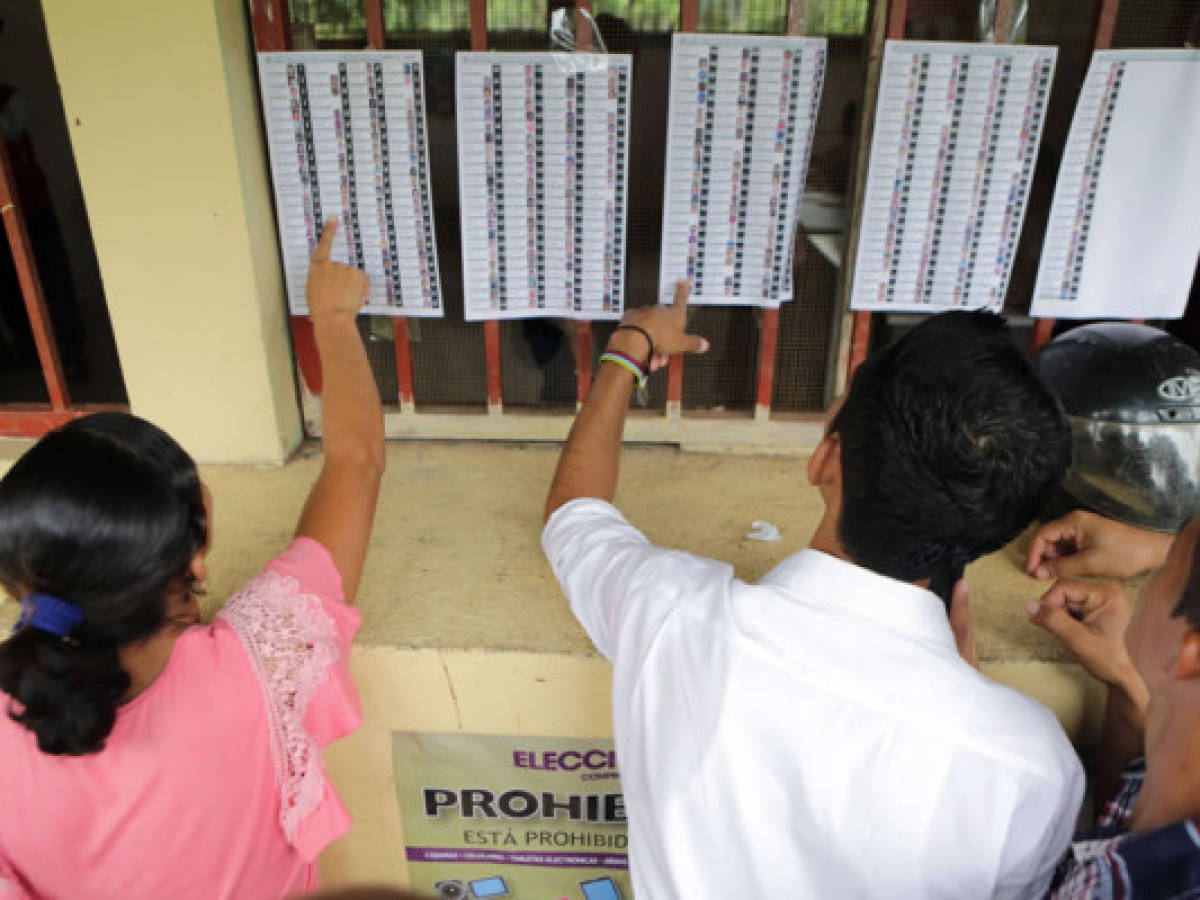 Lectores hondureños denuncian fallas en el proceso electoral