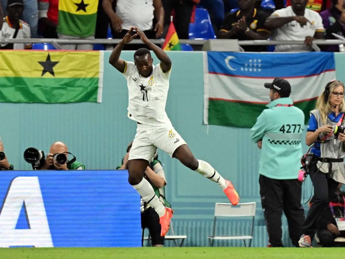 Osman Bukari marcó para acercar a Ghana y celebró a lo Cristiano Ronaldo.