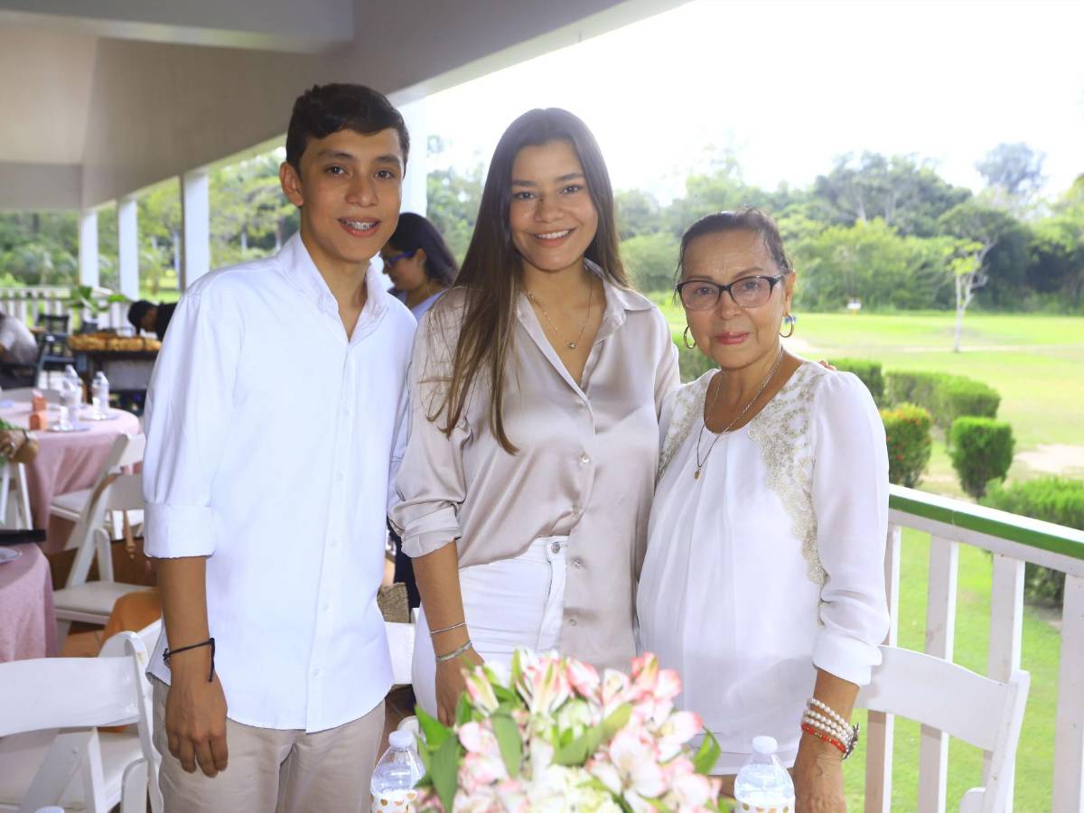 Presentan con emoción y amor a la bebé Rafaella Molina Reyes