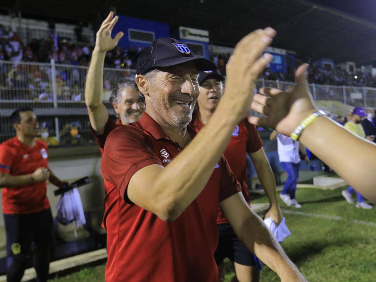 Pedro Troglio ganó su quinto título de Liga Nacional con Olimpia.