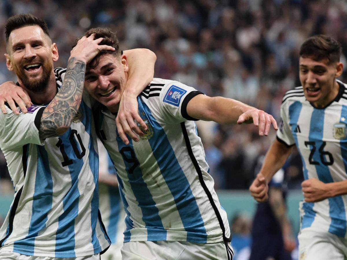 Julián Álvarez se luce y anota tremendo golazo ante Croacia