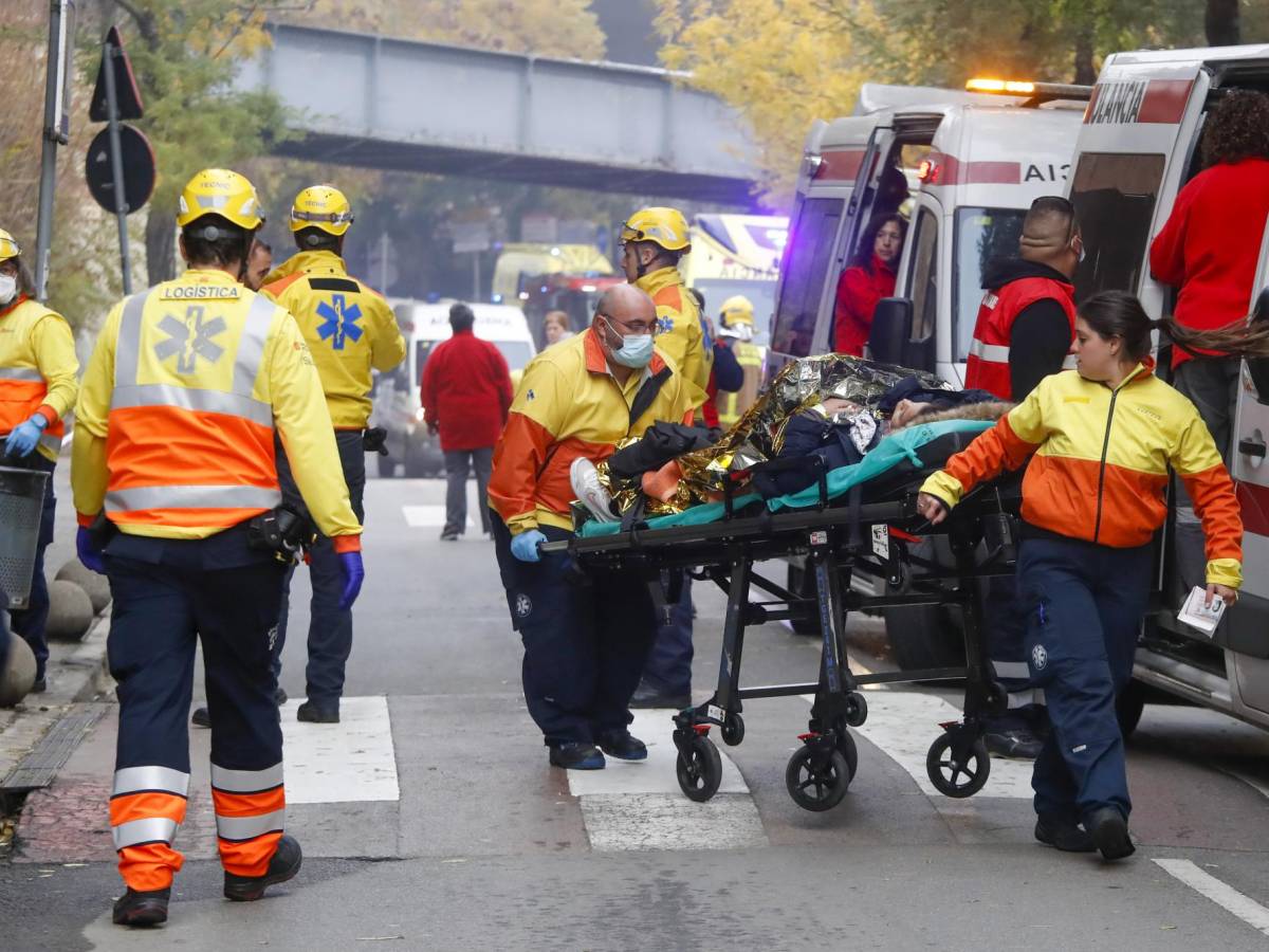 Choque de trenes deja 155 heridos en Barcelona