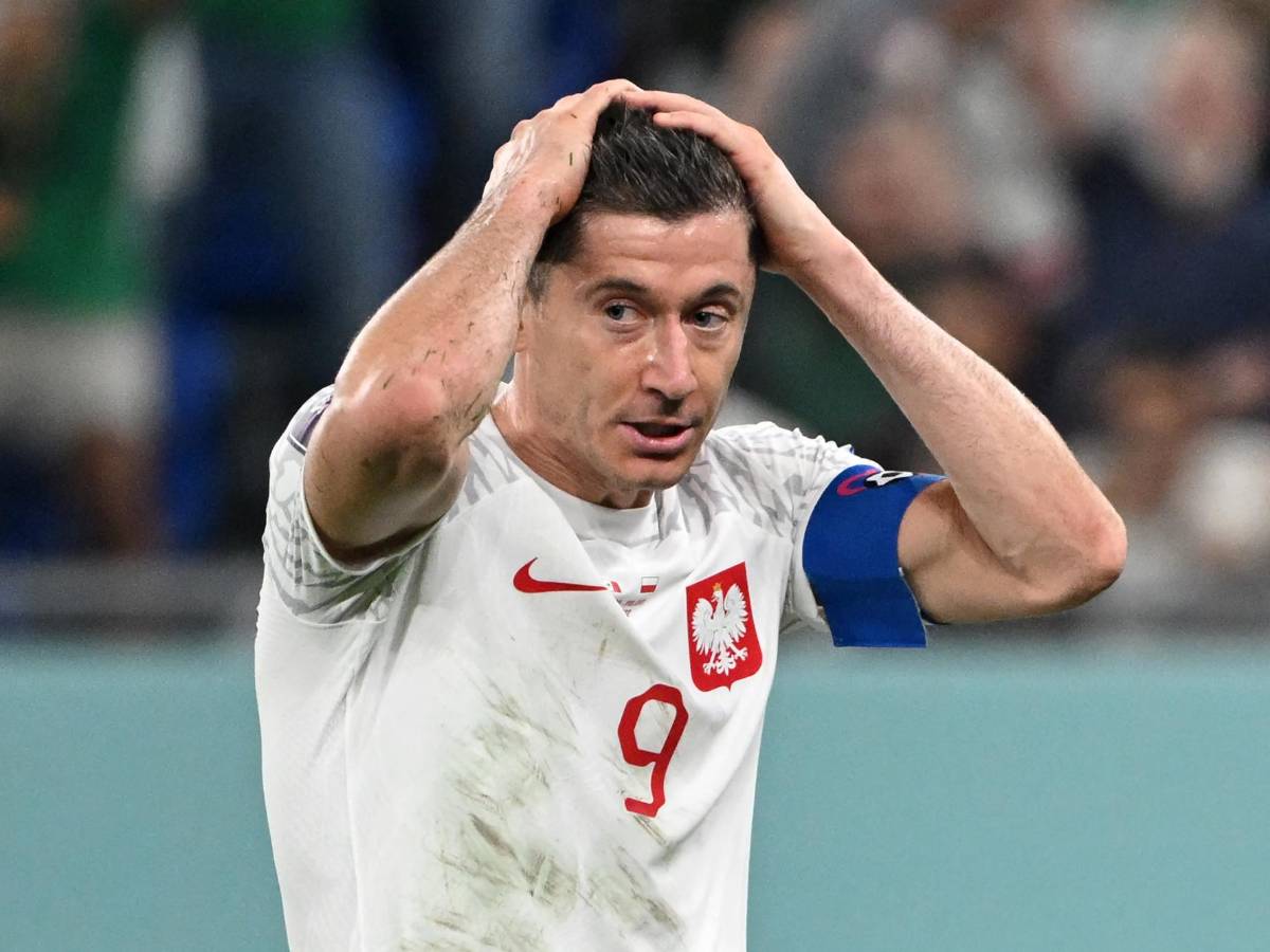 Robert Lewandowski erra un penal y Memo Ochoa se convierte en héroe para México