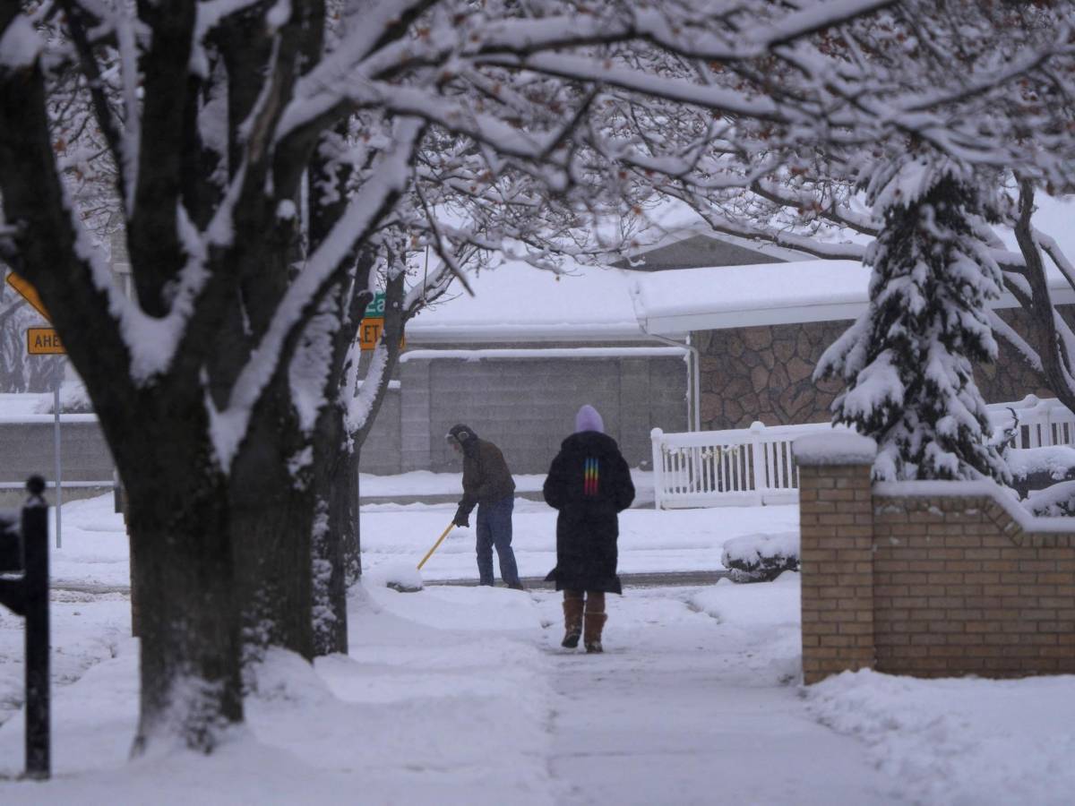 Tormenta invernal avanza hacia el noreste de EEUU con nevadas y apagones