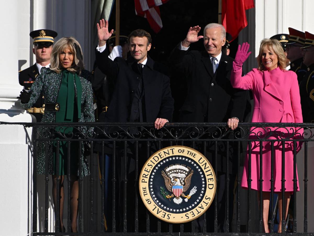 Biden recibe a Macron en Casa Blanca en medio de tensión comercial