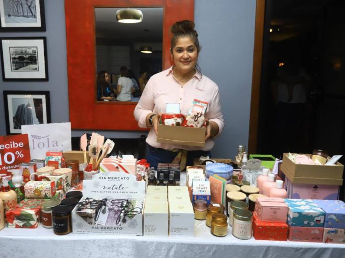 Emprendedores participan en el Christmas Pop Up Shop de la Revista Estilo