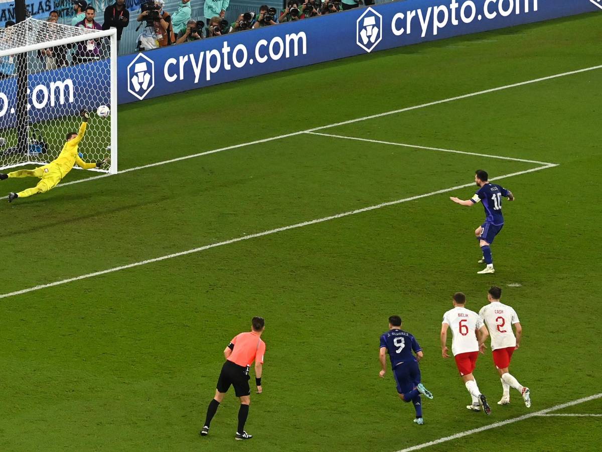 Lionel Messi falló un penal previo al final del primer tiempo.