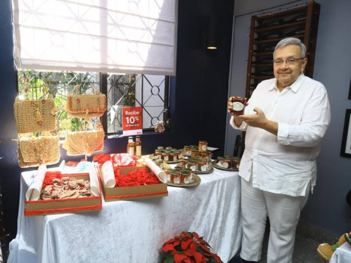 Emprendedores participan en el Christmas Pop Up Shop de la Revista Estilo