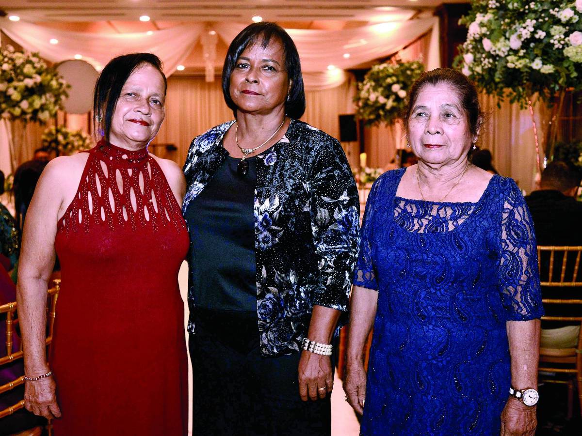 Edwin y Merari contraen matrimonio civil rodeados de amor