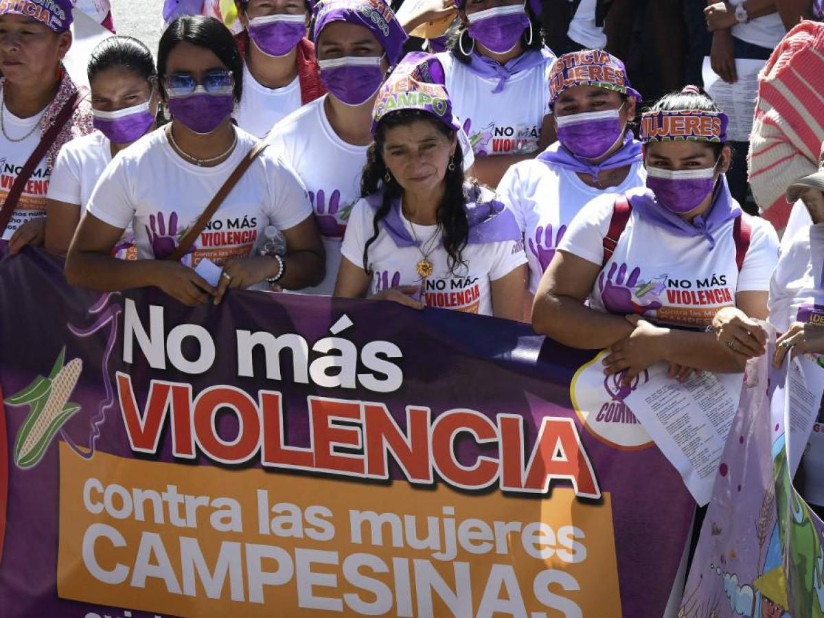 Mujeres hondureñas exigen no más violencia contra ellas