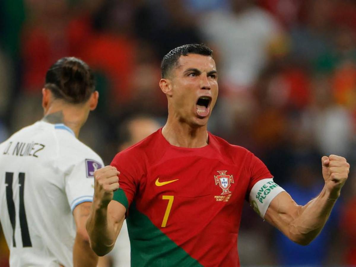 Cristiano Ronaldo con su selección de Portugal avanzaron a octavos de final del Mundial de Qatar 2022.