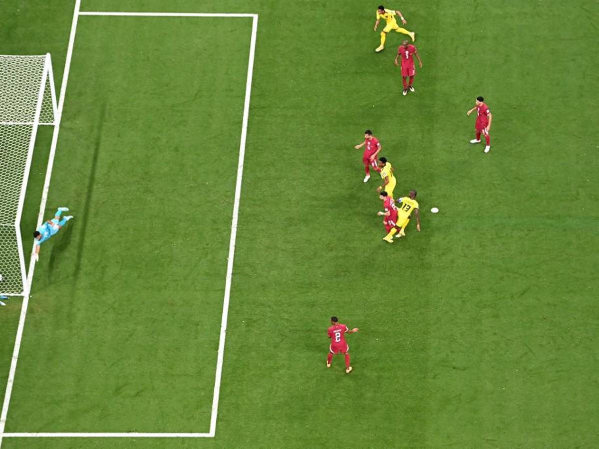 El segundo gol de Enner Valencia fue con un certero cabezazo.