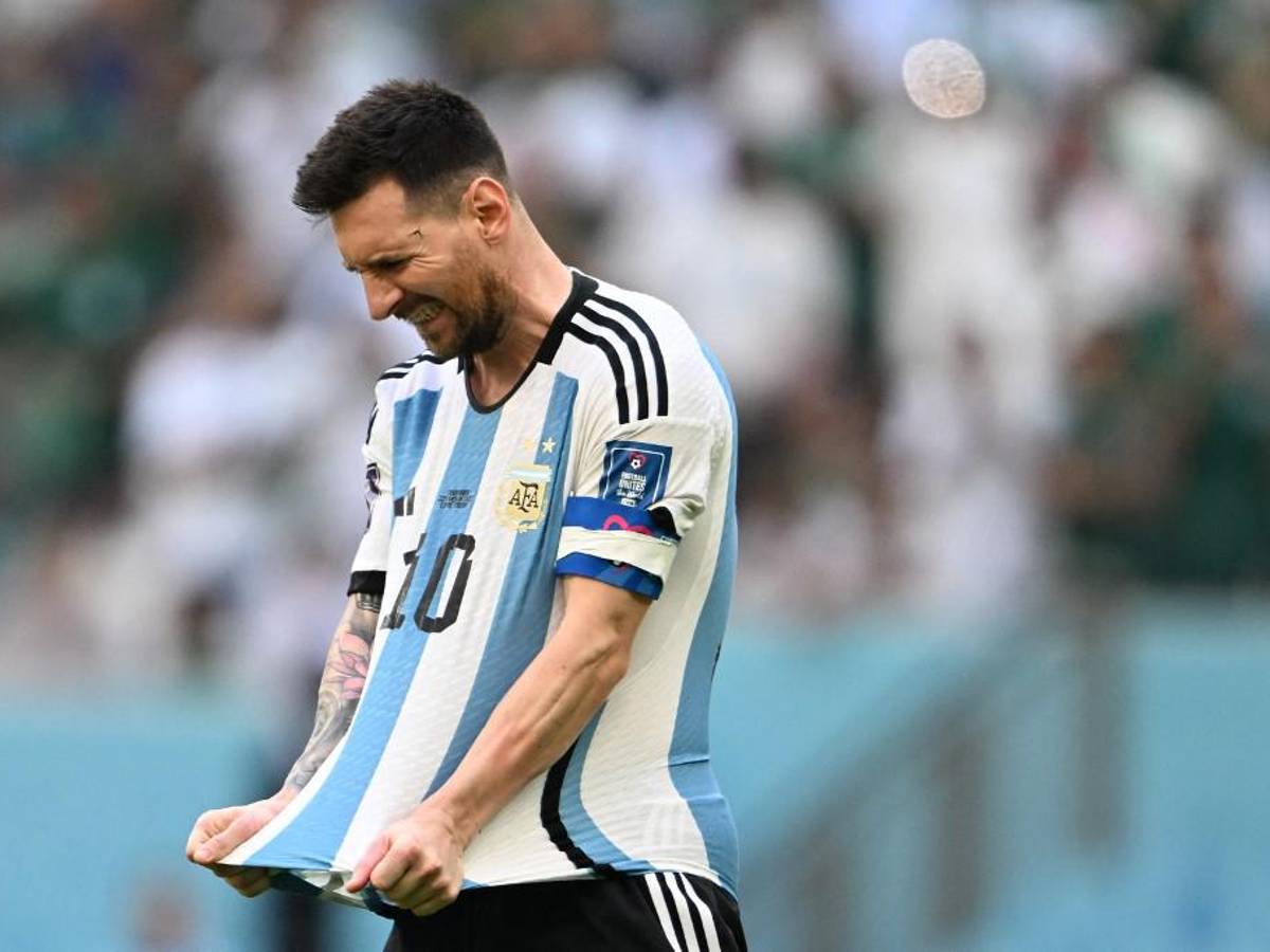 Duras críticas a Messi tras papelón de Argentina en Qatar