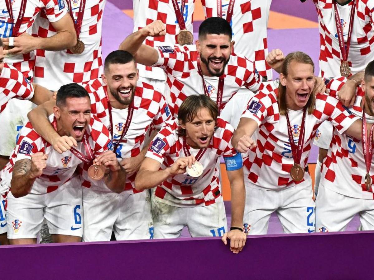 Liderada por Luka Modric, la plantilla de Croacia celebró el tercer lugar obtenido en el Mundial de Qatar 2022.