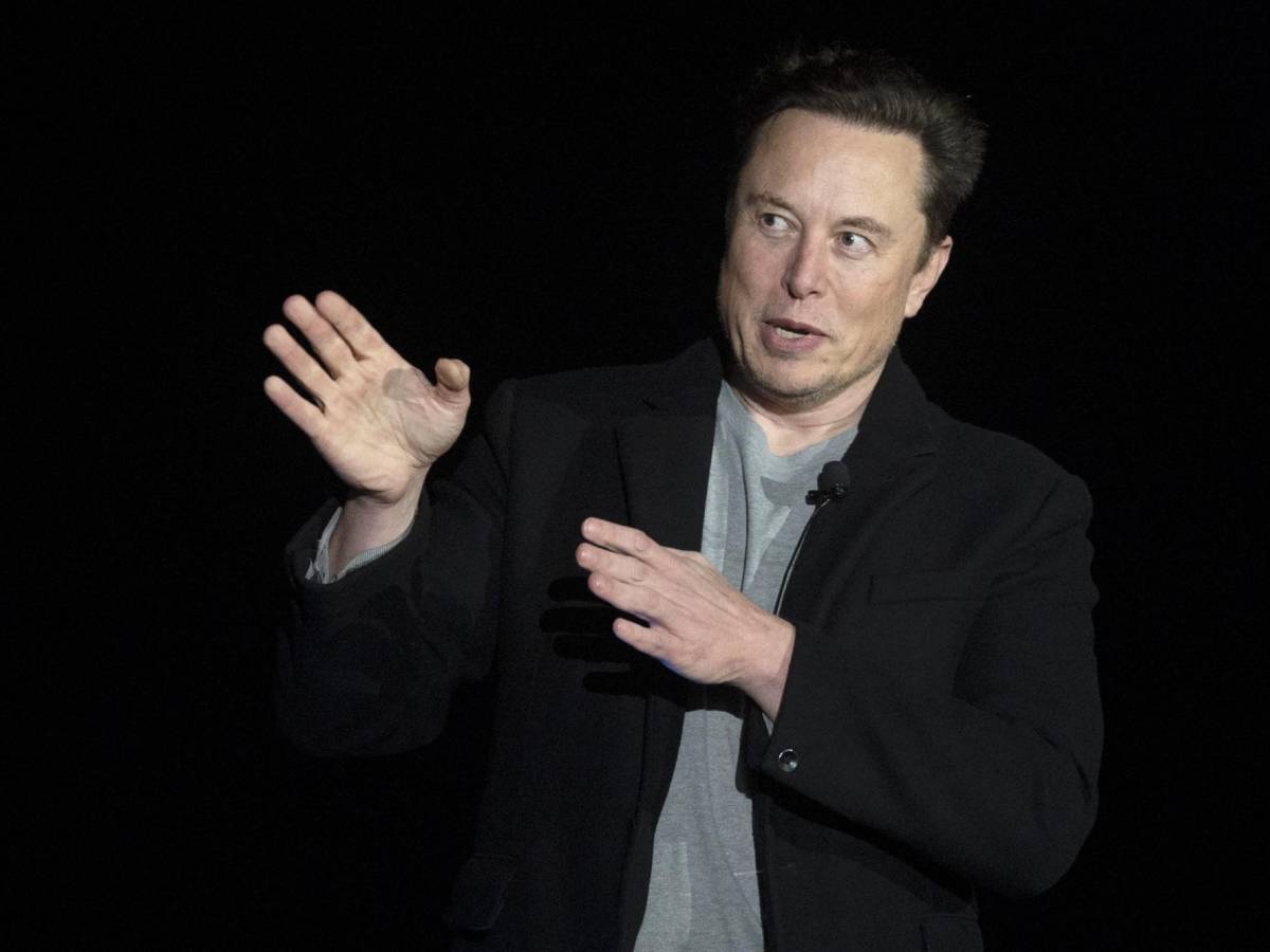 Accionistas de Twitter aprueban la venta de la compañía a Musk que está en suspenso