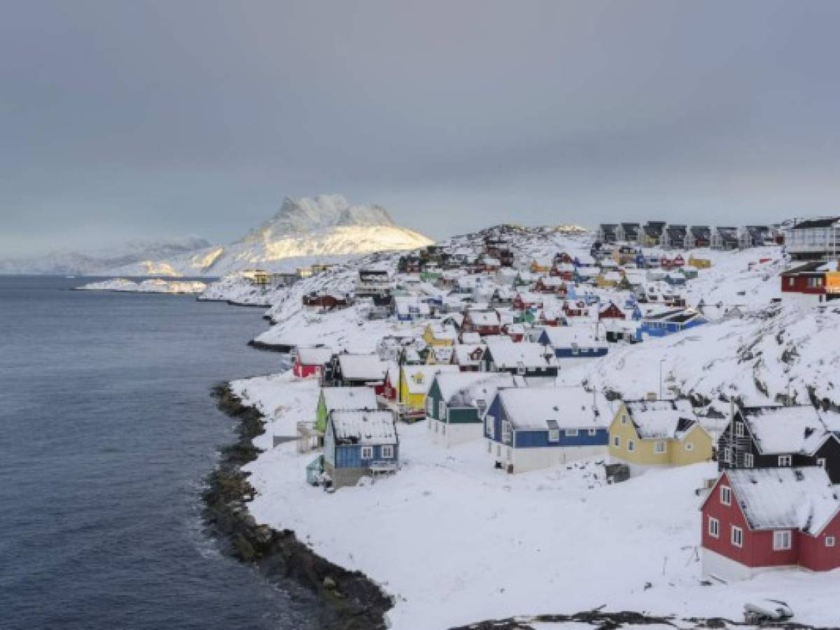 Argentina impulsará los vuelos turísticos a la Antártida