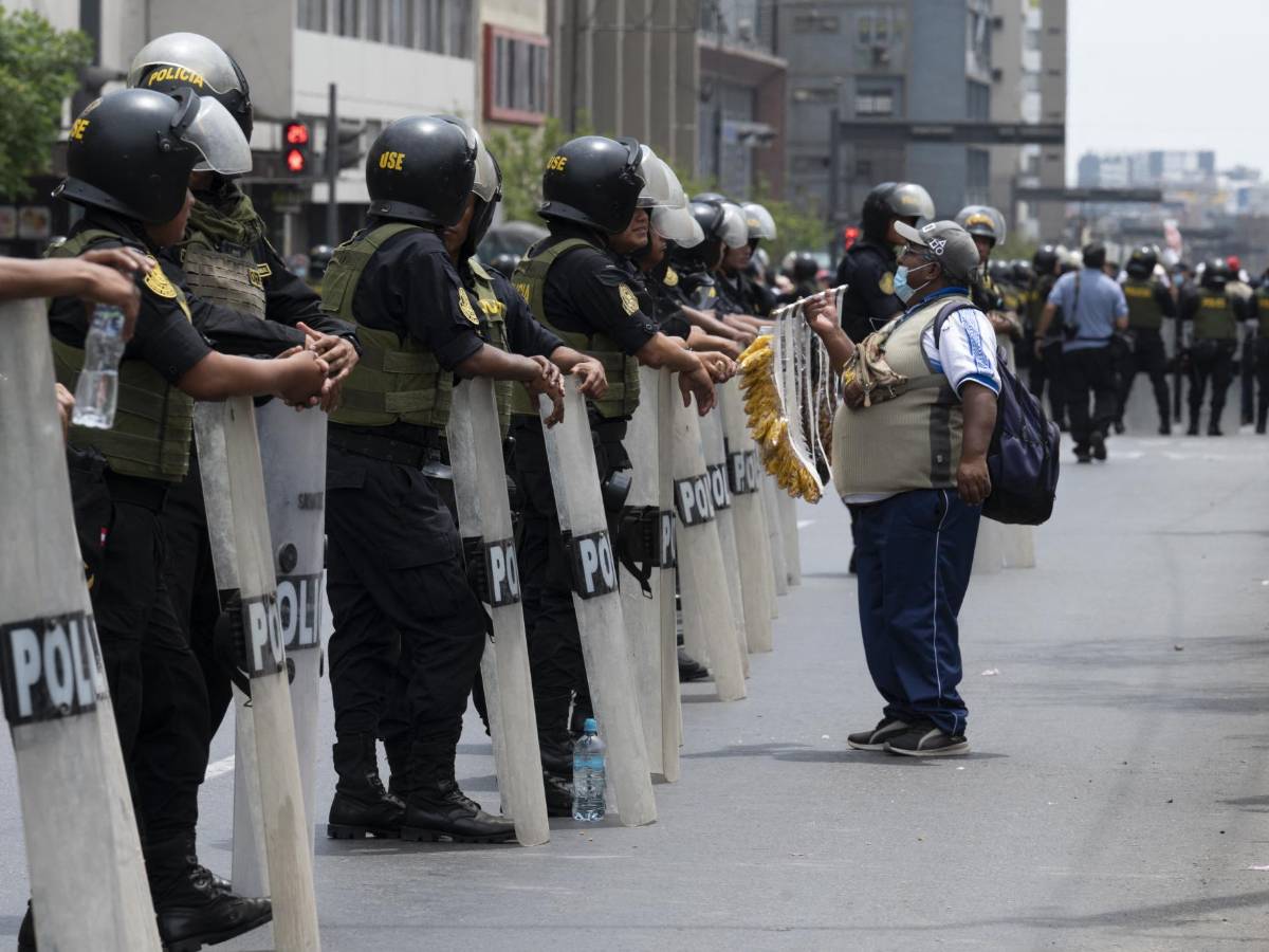 EEUU rechaza el “acto extraconstitucional” de Castillo en Perú